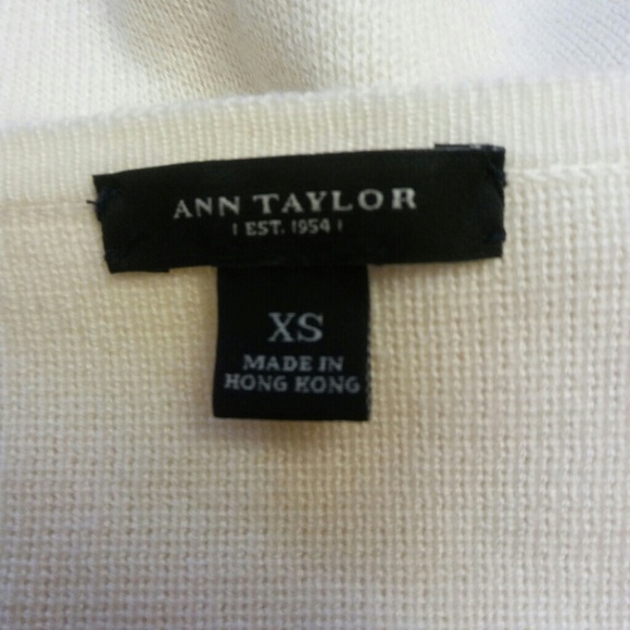 Ann Taylor Sweater with Pockets XS - Picture 4 of 4